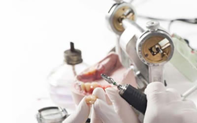 dental prosthetist at work